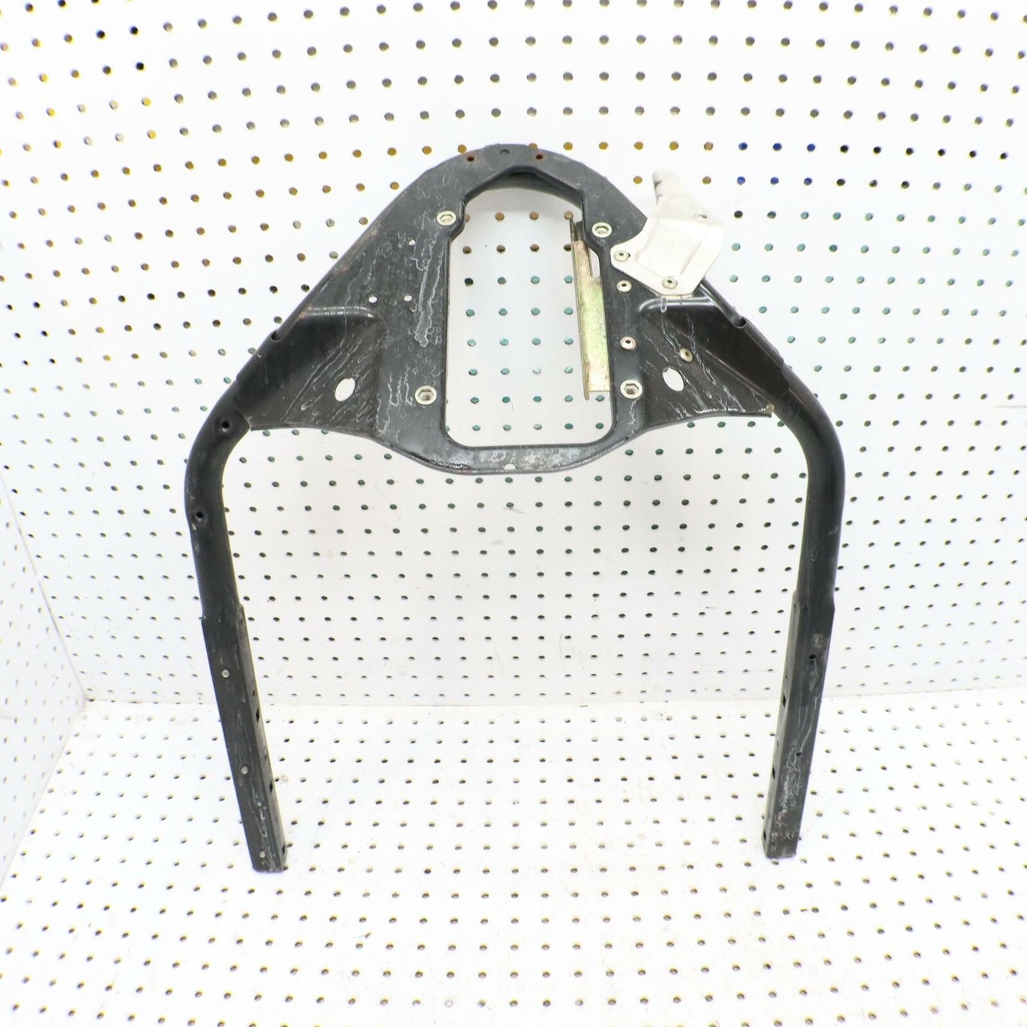 2006 POLARIS SWITCHBACK UPPER FRAME SUPPORT BRACKET STEERING GATE 1014904-067