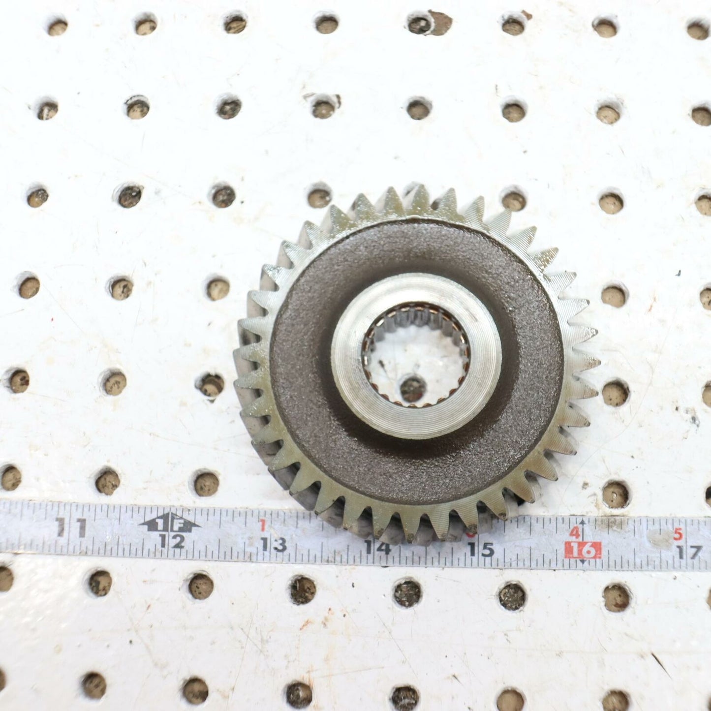 2000 POLARIS MAGNUM 325 TRANSMISSION GEAR HELICAL 36T 3233708