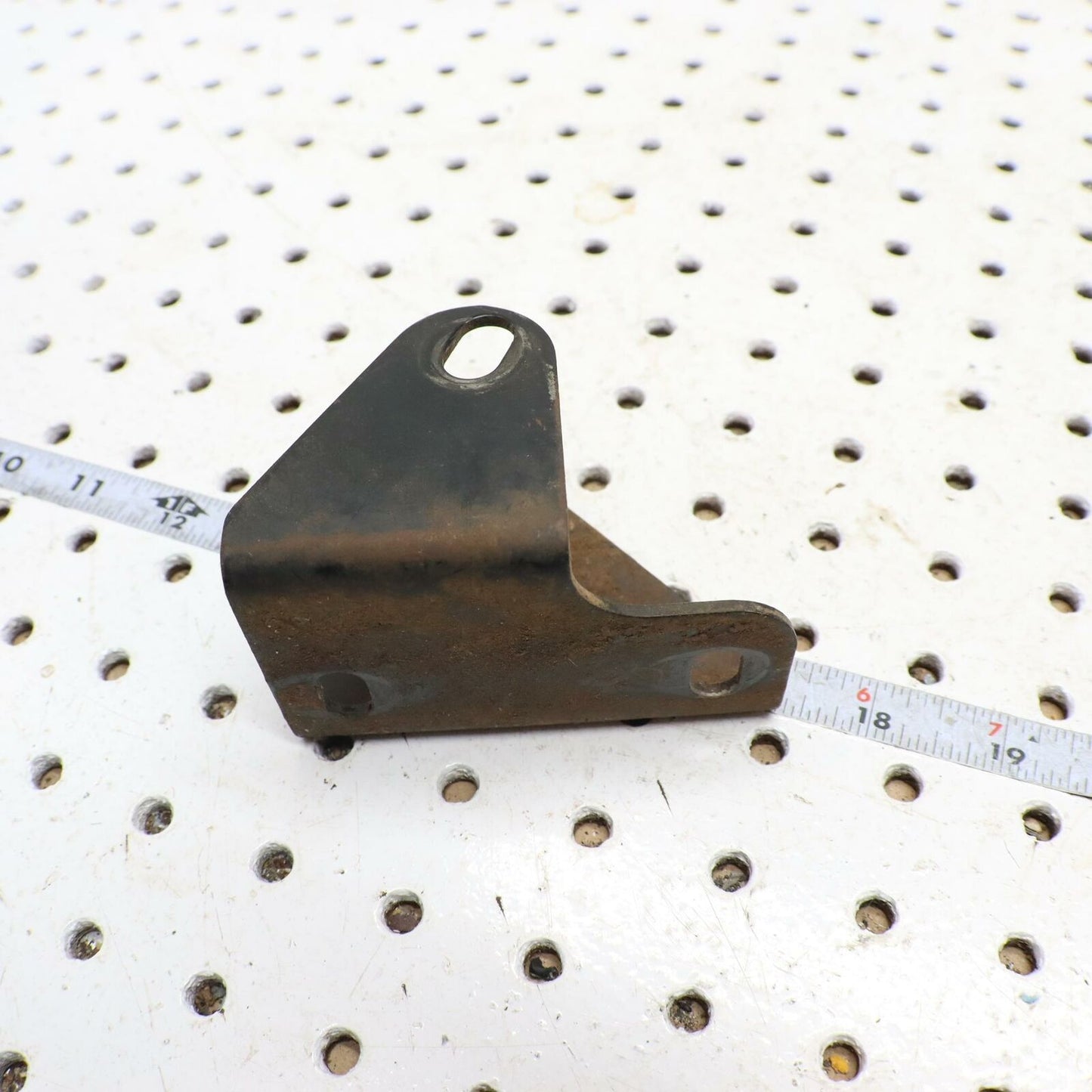 2004 POLARIS SPORTSMAN 600 BRKT, MNT, TRANNY, REAR, BLK 5244599-067