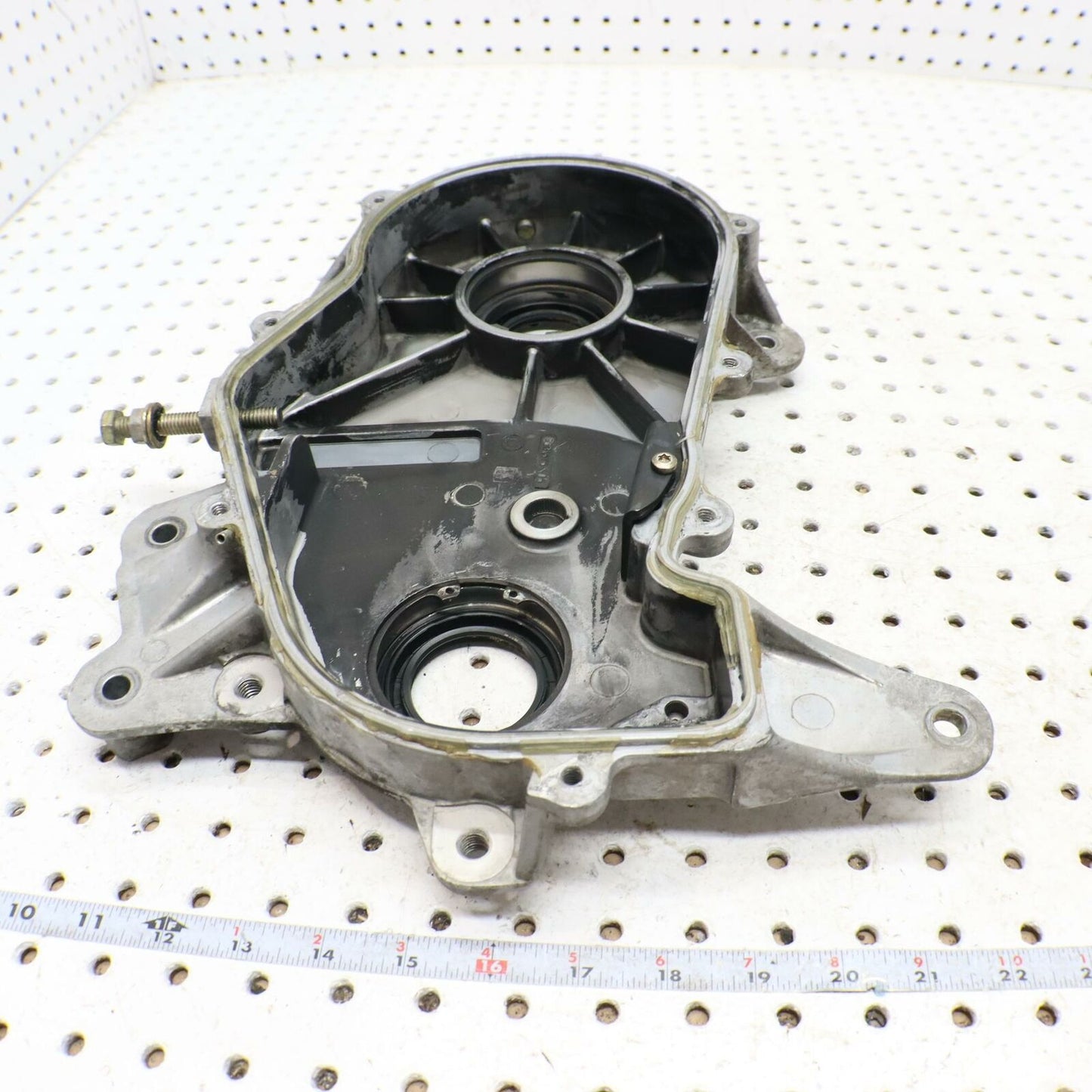 2006 POLARIS FST SWITCHBACK TRACK CHAIN HOUSING CASE 1332318