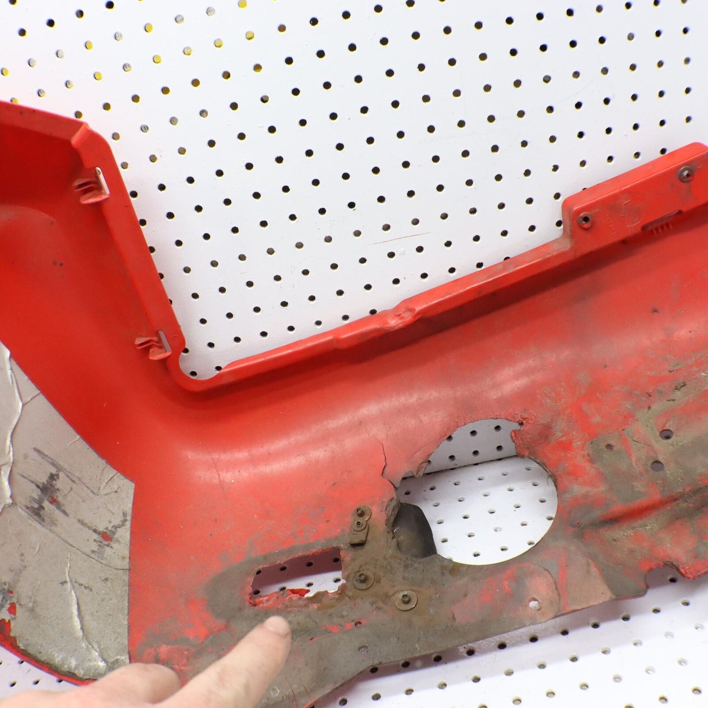 2006 POLARIS FUSION 700 RIGHT SIDE LOWER BELLY PAN 2633004-293