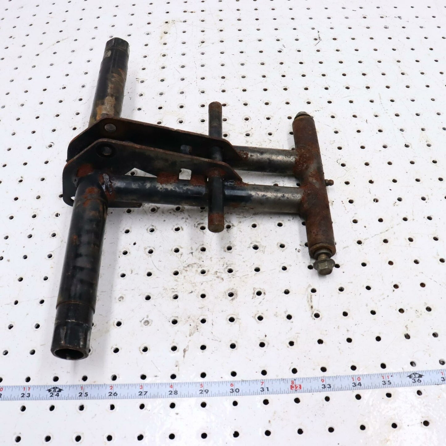 2013 ARCTIC CAT F5 REAR BACK SUSPENSION FRONT TORQUE PIVOT ARM 1704-619