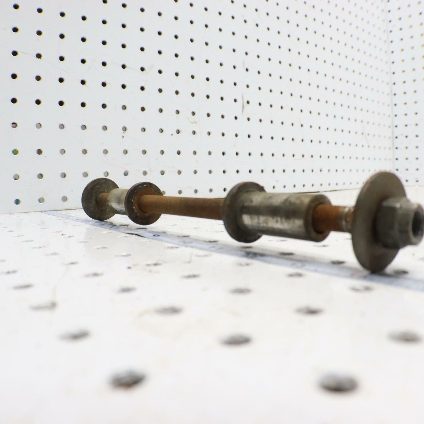 2007 POLARIS IQ 600 REAR SUSPENSION SHAFT 5133365 ; 7518339