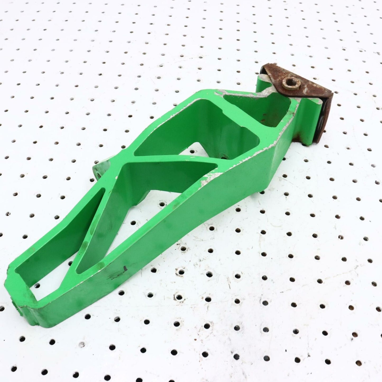 2010 ARCTIC CAT SNO PRO 500 LEFT FRONT STEERING ARM SPINDLE KNUCKLE 2703-561