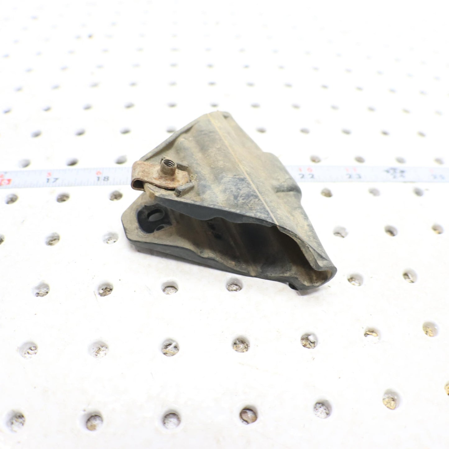 2017 CAN-AM OUTLANDER 570 BRAKE LINE HOSE MOUNT PROTECTOR 705600962 705601893