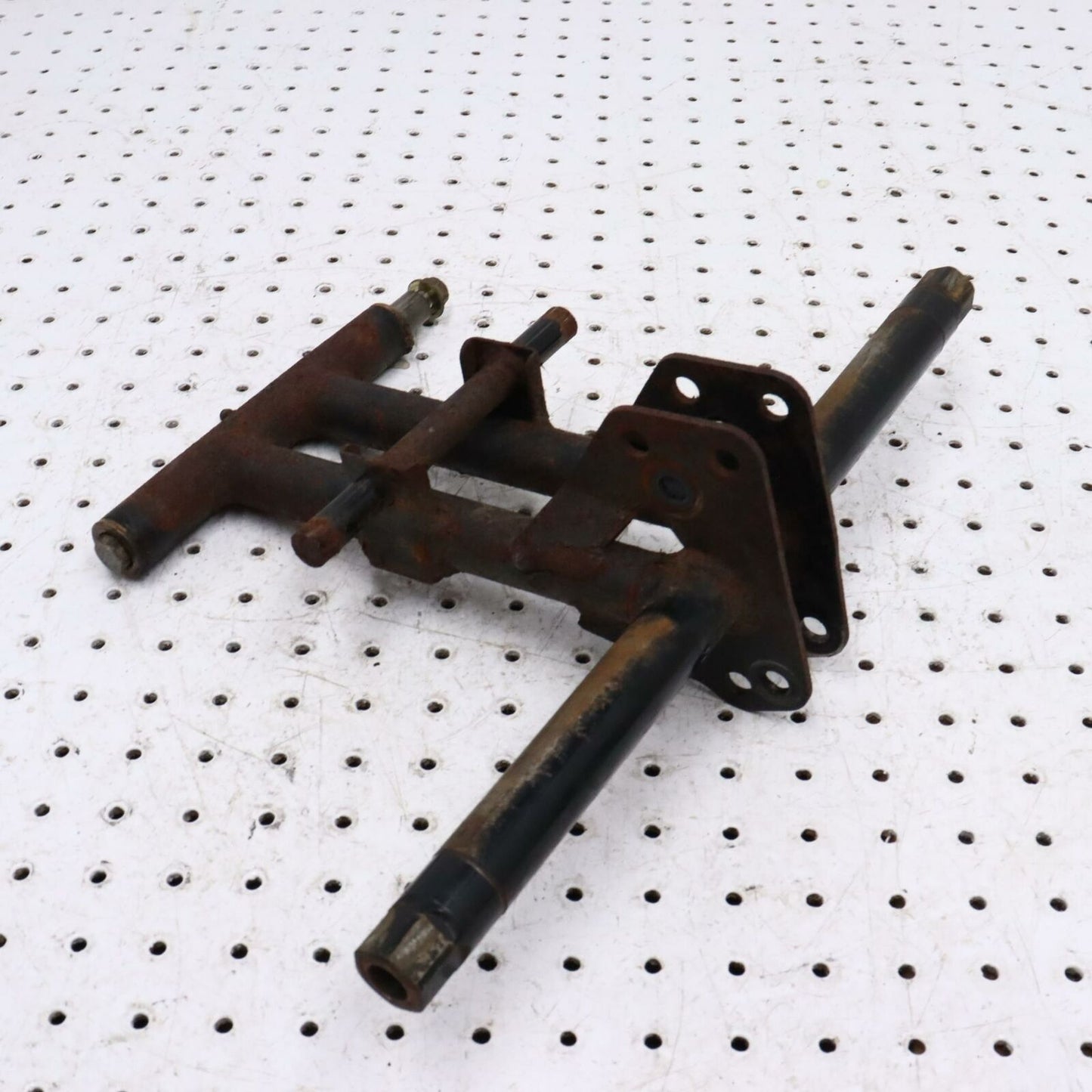 2007 ARCTIC CAT F6 REAR BACK SUSPENSION FRONT TORQUE PIVOT ARM 1704-702
