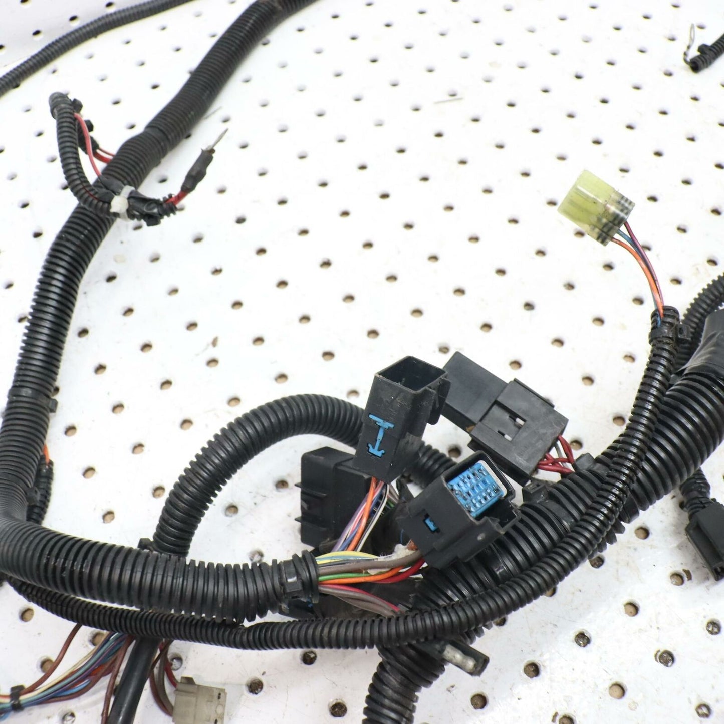 2006 POLARIS SWITCHBACK MAIN WIRING HARNESS WIRE LOOM 2410641