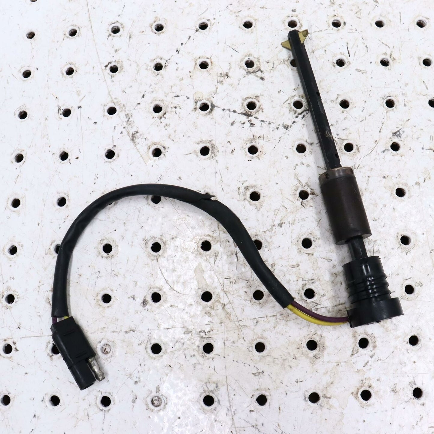 2007 POLARIS IQ 600 ENGINE OIL GAUGE SENSOR 4110134