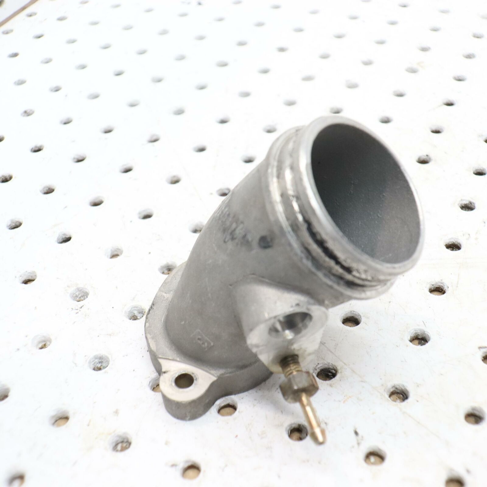 2006 POLARIS SWITCHBACK AIR INTAKE PIPE WITH HOLE 0452950 0452952