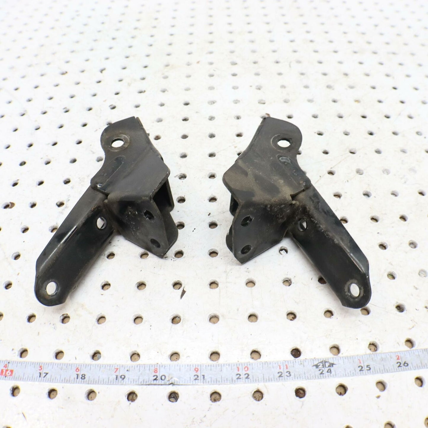 2006 POLARIS SWITCHBACK FRONT SHOCK TOWERS MOUNTS 1014463-067 1014462-067