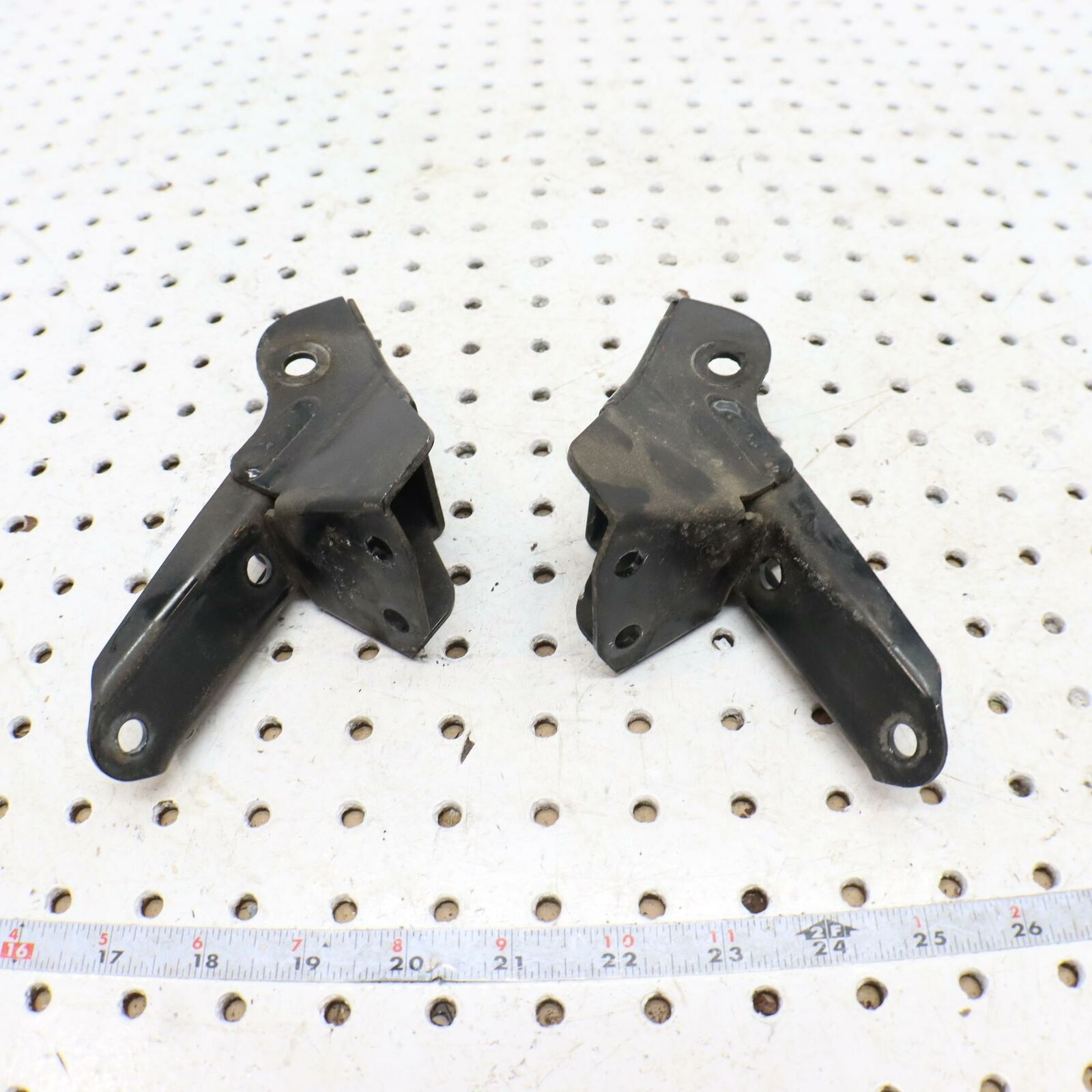 2006 POLARIS SWITCHBACK FRONT SHOCK TOWERS MOUNTS  1014463-067 1014462-067