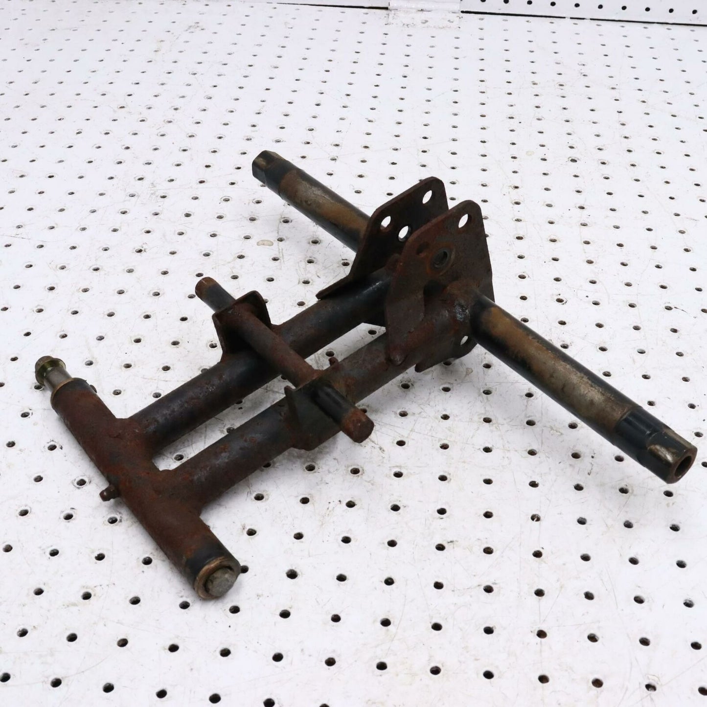 2007 ARCTIC CAT F6 REAR BACK SUSPENSION FRONT TORQUE PIVOT ARM 1704-702
