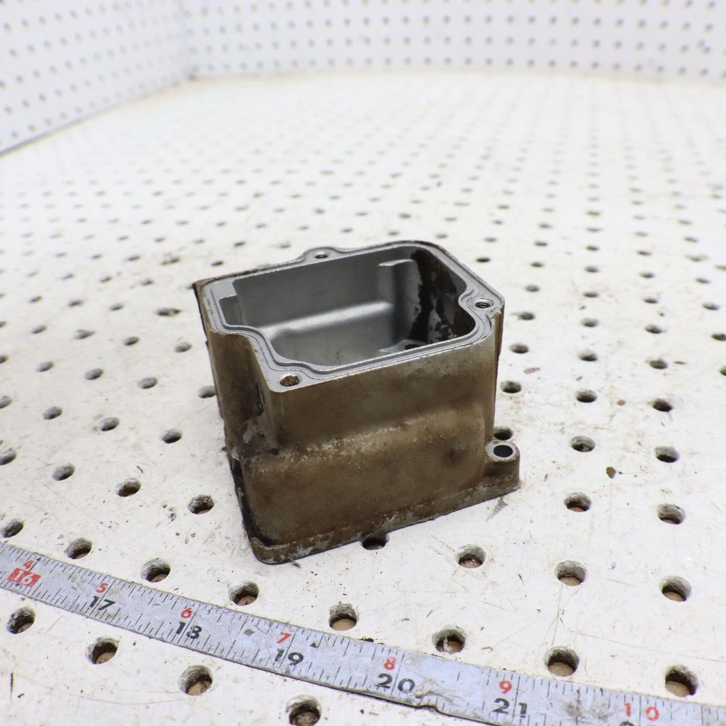 1998 POLARIS XPLORER 400L OIL PUMP HOUSING 3085520
