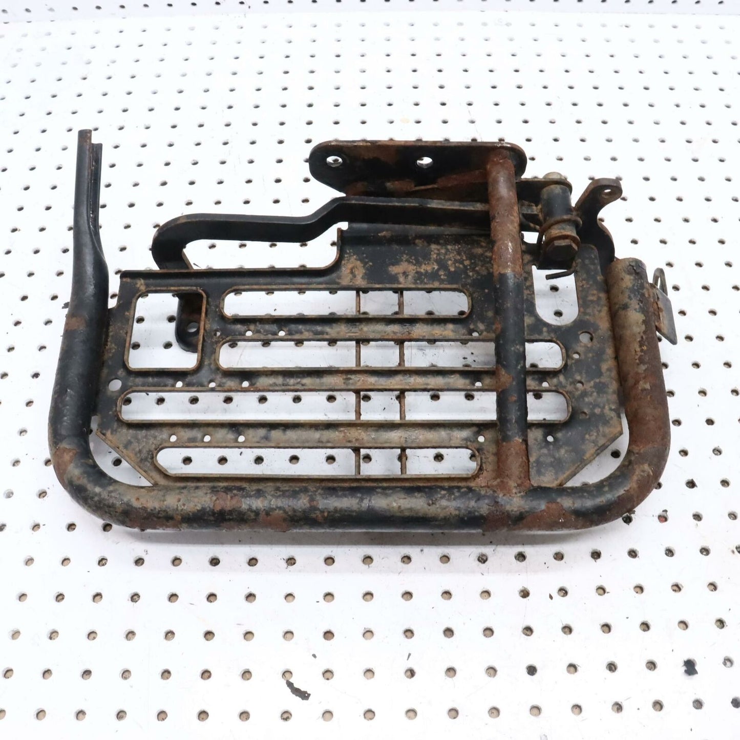 2004 ARCTIC CAT 650 RIGHT FOOT WELL STEP STAND REST FOOTREST, RH BLACK 0506-534