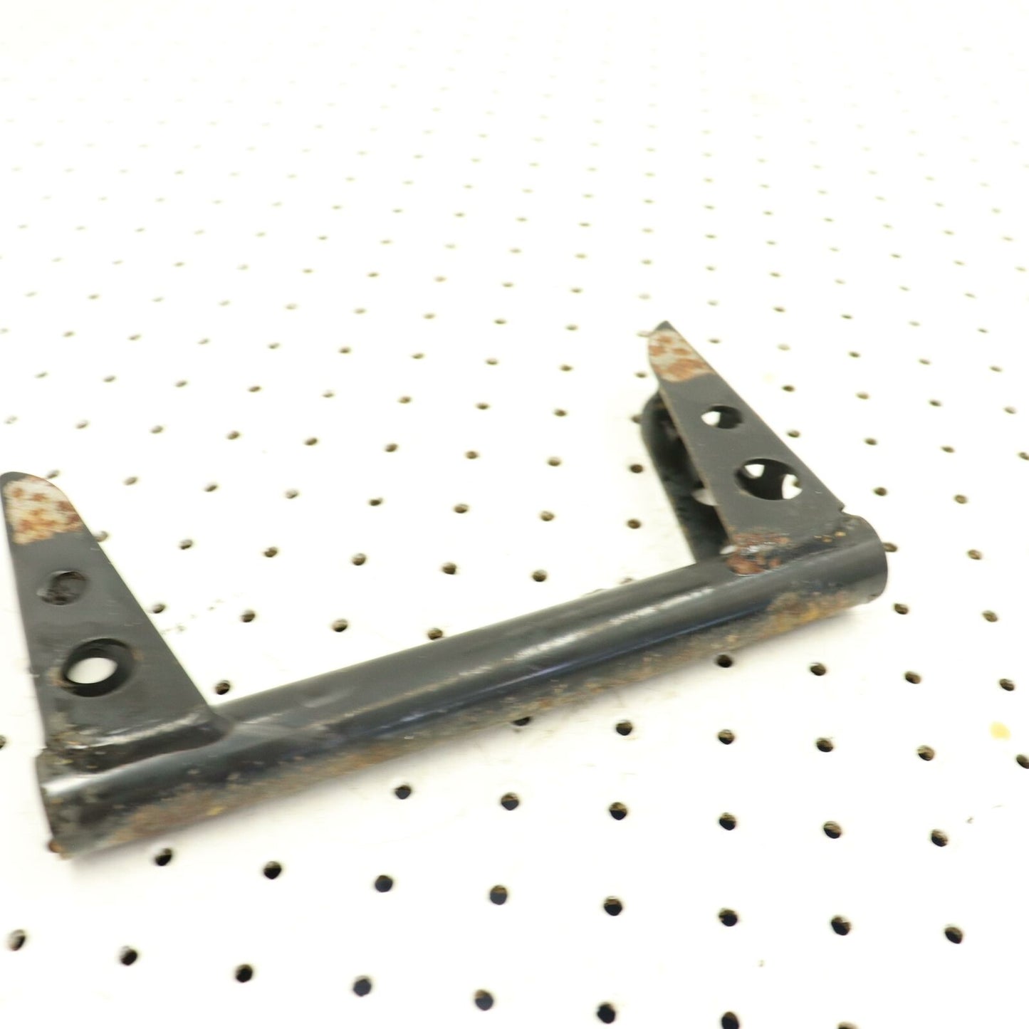 2006 POLARIS FUSION 600 REAR SUSPENSION REAR PIVOT BRACKET 1541928-067