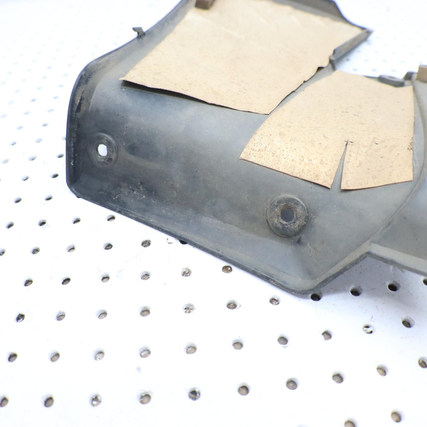 2016 SUZUKI KING QUAD 500 SIDE PANEL COVER RIGHT 53112-31G03