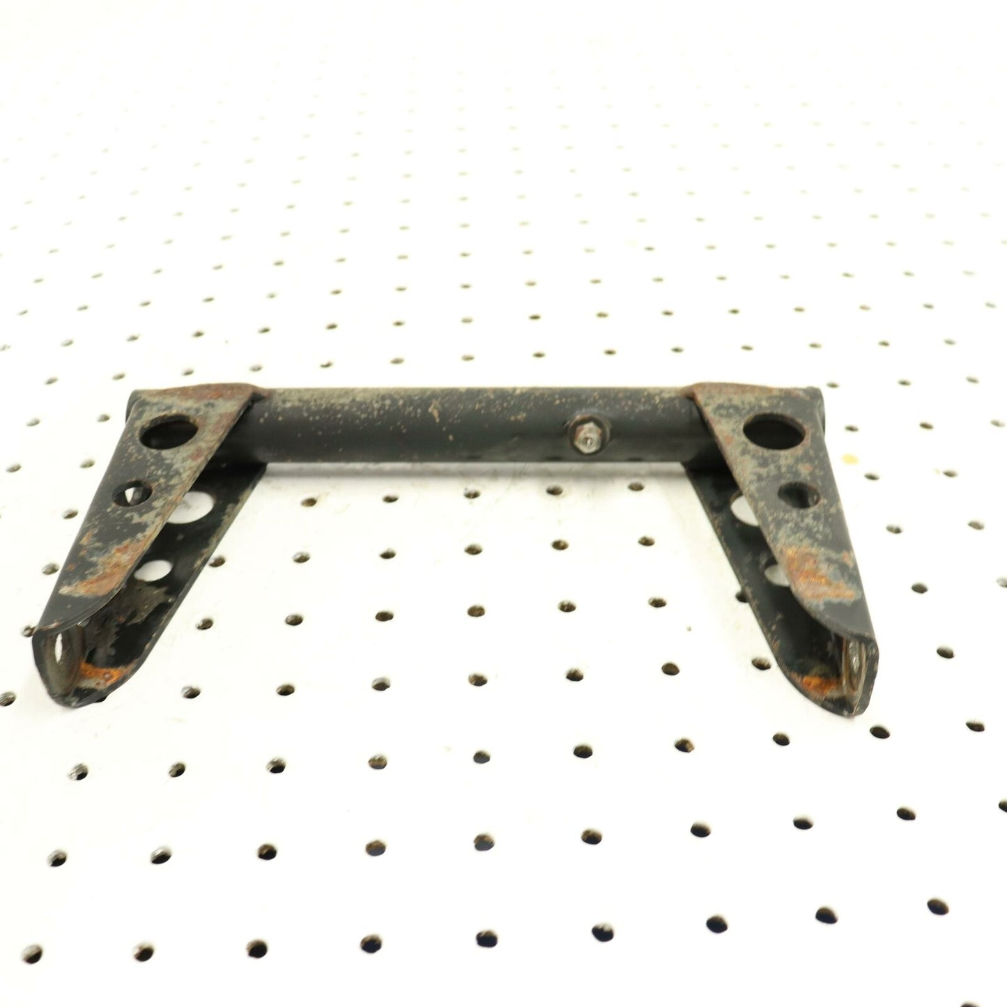 2006 POLARIS FUSION 600 REAR SUSPENSION REAR PIVOT BRACKET 1541928-067