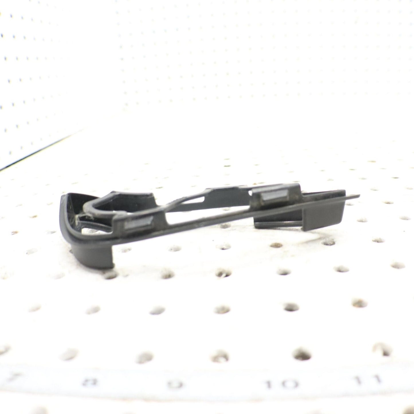 2006 POLARIS RMK 700 AIR INTAKE BEZEL SCREEN 5435776 RIGHT