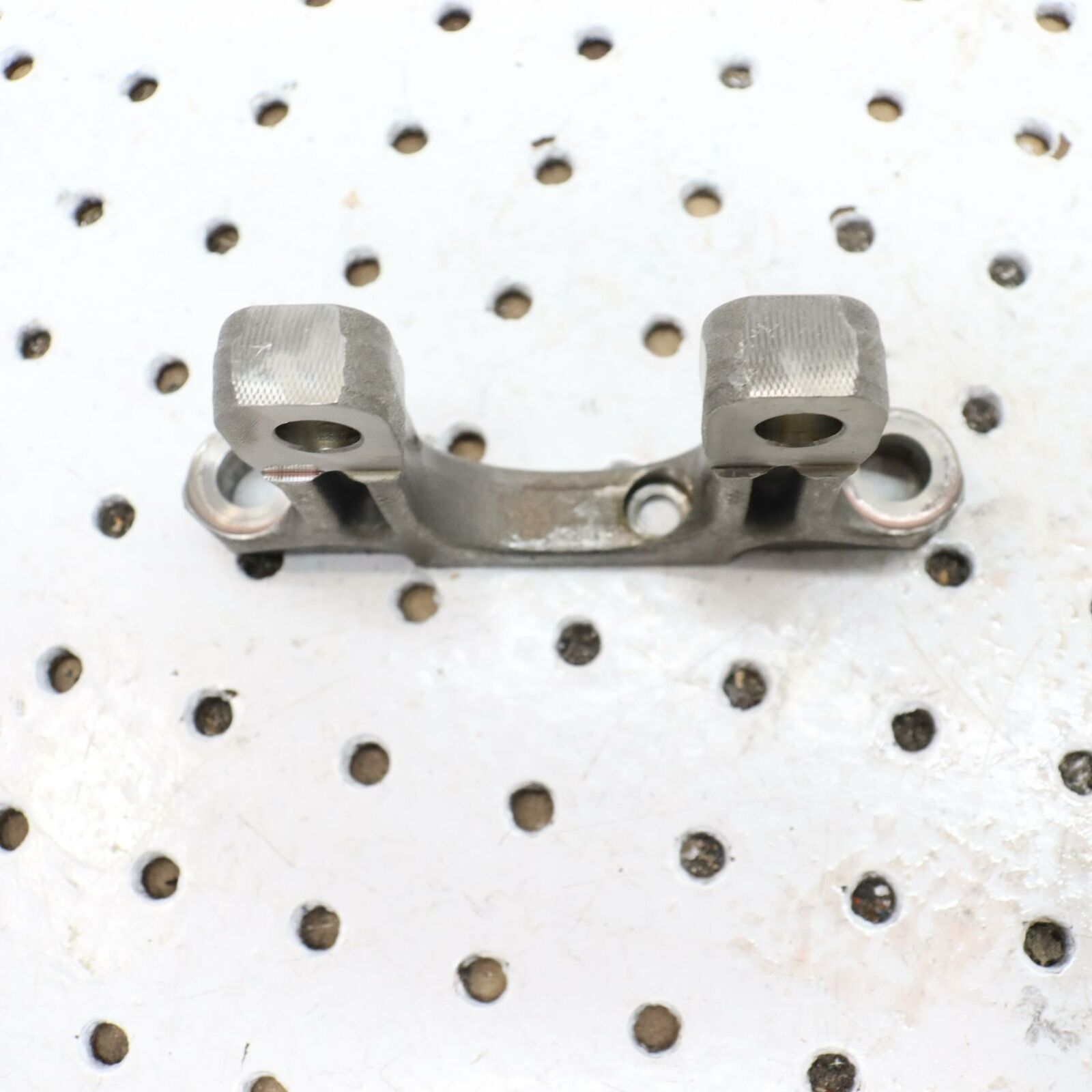 2006 POLARIS SWITCHBACK ROCKER ARM SUPPORT ROCKER ARM 0451855