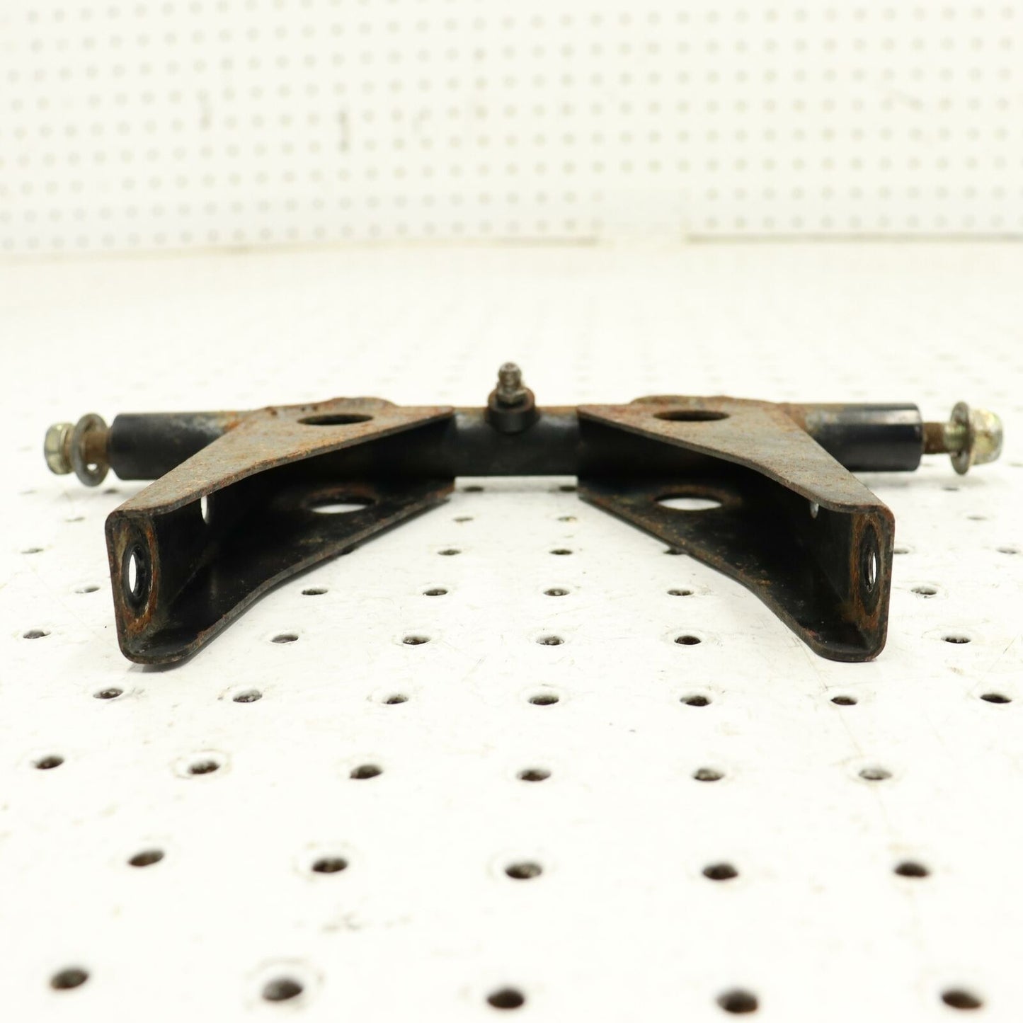 2007 POLARIS RMK 600 REAR SUSPENSION REAR PIVOT ARM 1541832-067