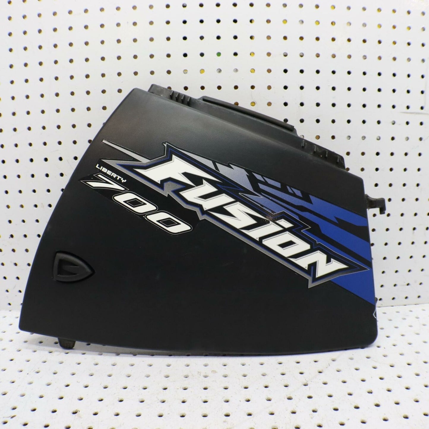 2006 POLARIS FUSION 700 RIGHT RH SIDE PANEL DOOR FAIRING COWL 2632876