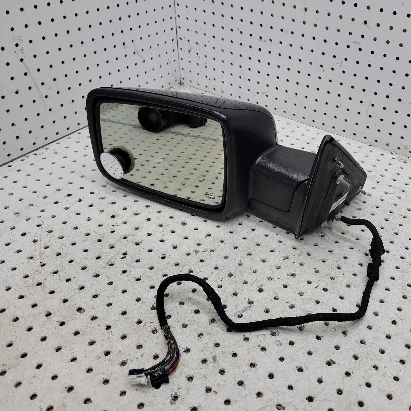 5RR551XRAD 2016 RAM 2500 LEFT SIDE POWER FOLD MIRROR