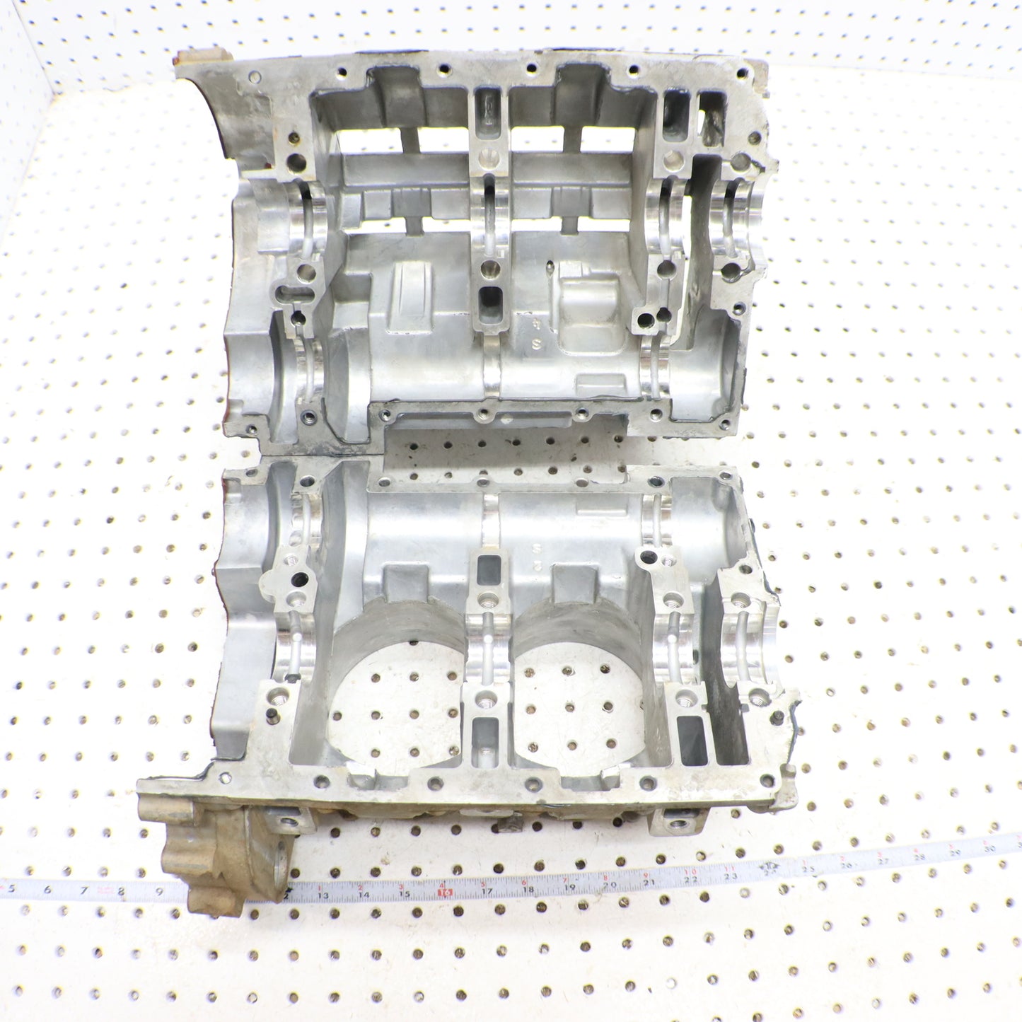 2013 Polaris Ranger Xp 900 Crank Case Engine Case 2204947, 2207371 GOOD!!