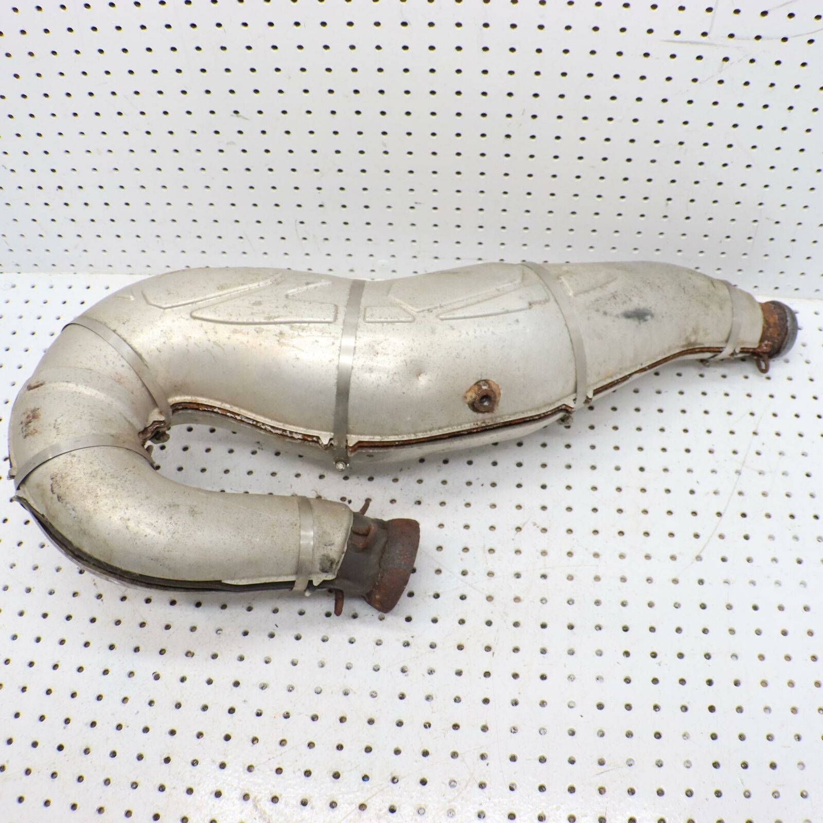 2006 POLARIS FUSION 700 EXHAUST EXPANSION CHAMBER PIPE 1261380