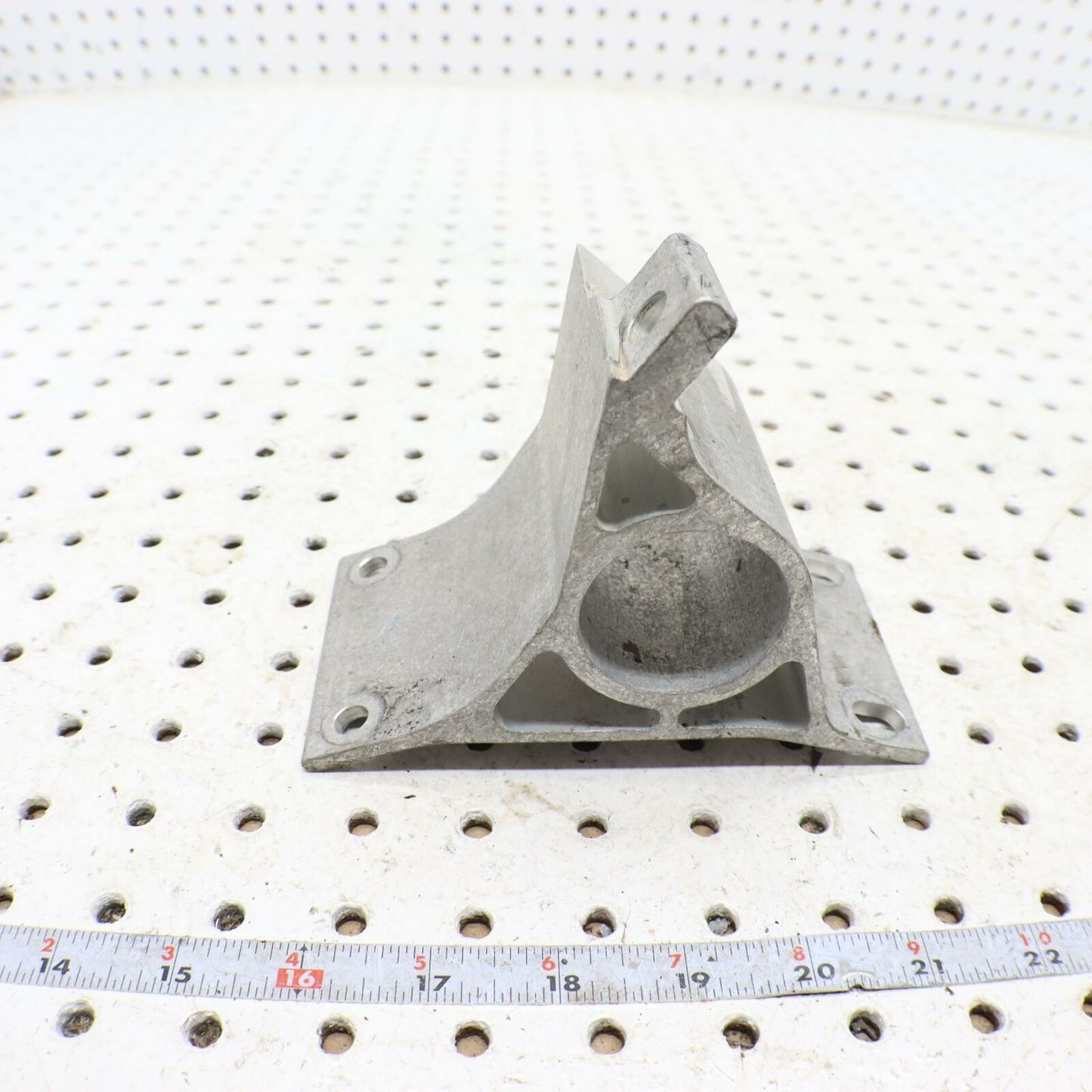 2006 POLARIS SWITCHBACK STEERING POST COLUMN BRACKET BUSHING MOUNT 5134696