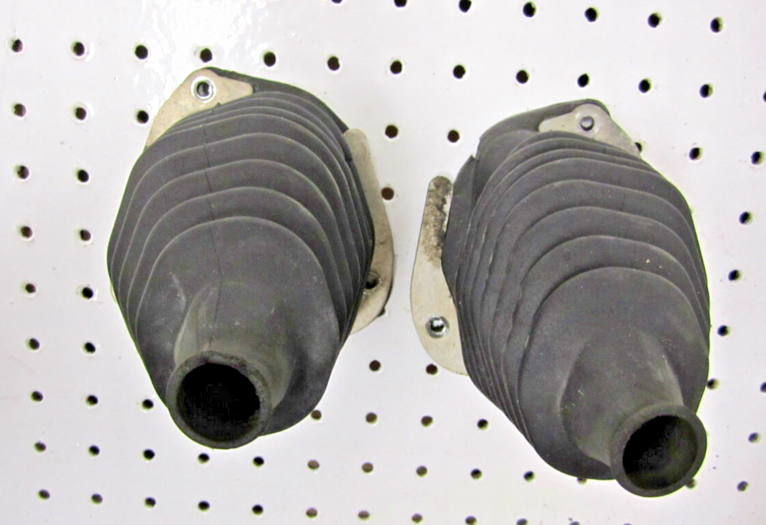 2002 POLARIS 800 RMK EDGE TIE ROD BOOTS 5433532 5433533