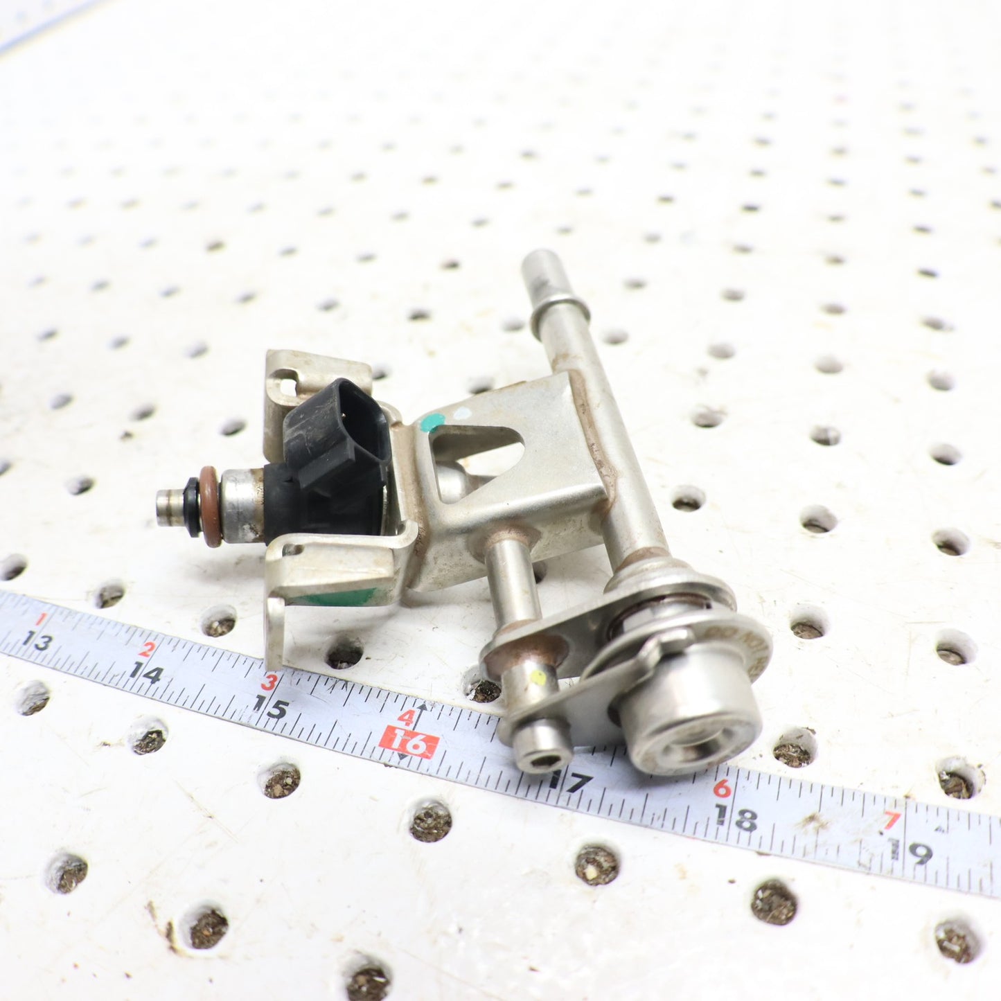 2016 Polaris Sportsman Sp 570 Fuel Injector & RAIL 2521068; 2521403
