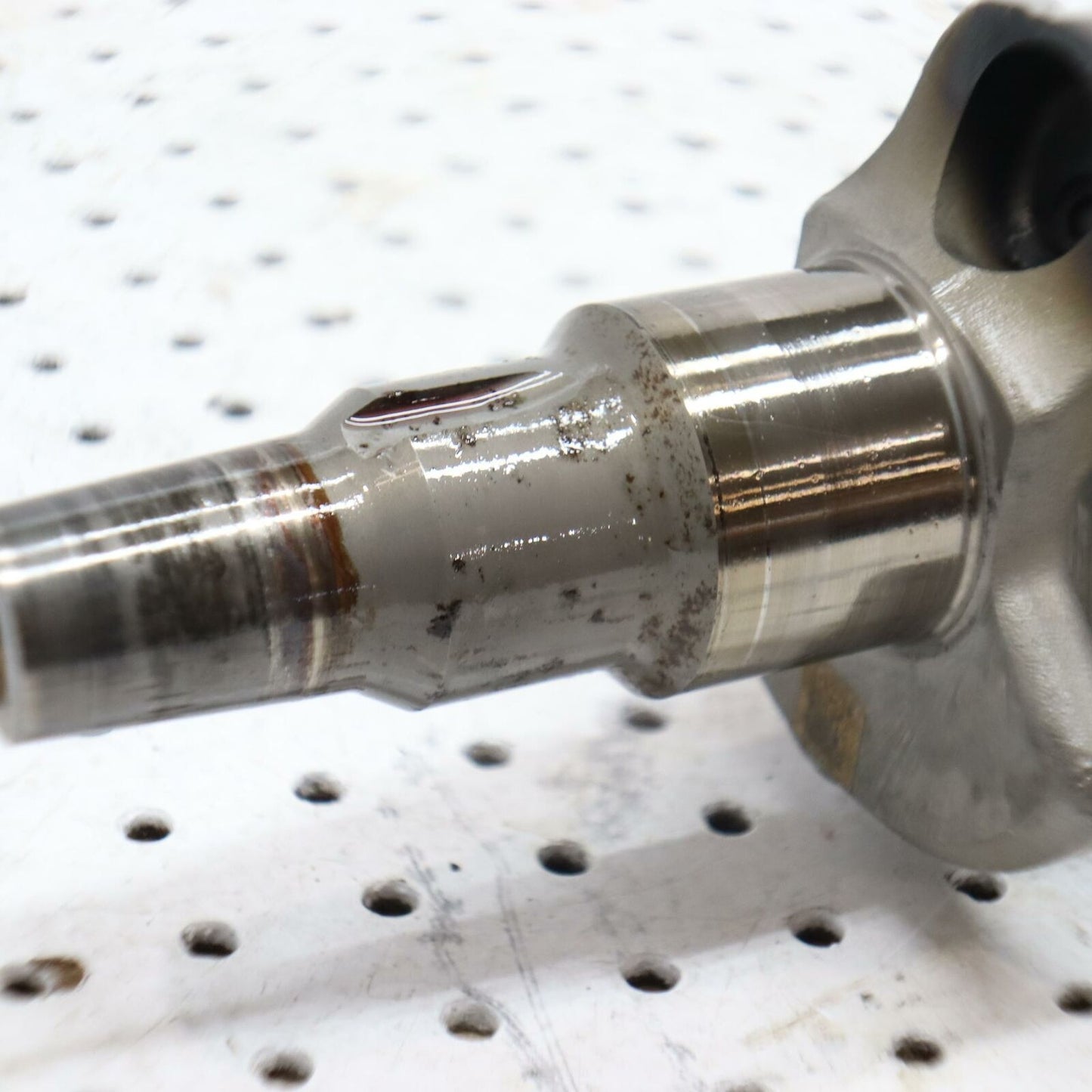 2006 POLARIS SWITCHBACK ENGINE MOTOR CRANKSHAFT CRANK SHAFT 0452929 CORE