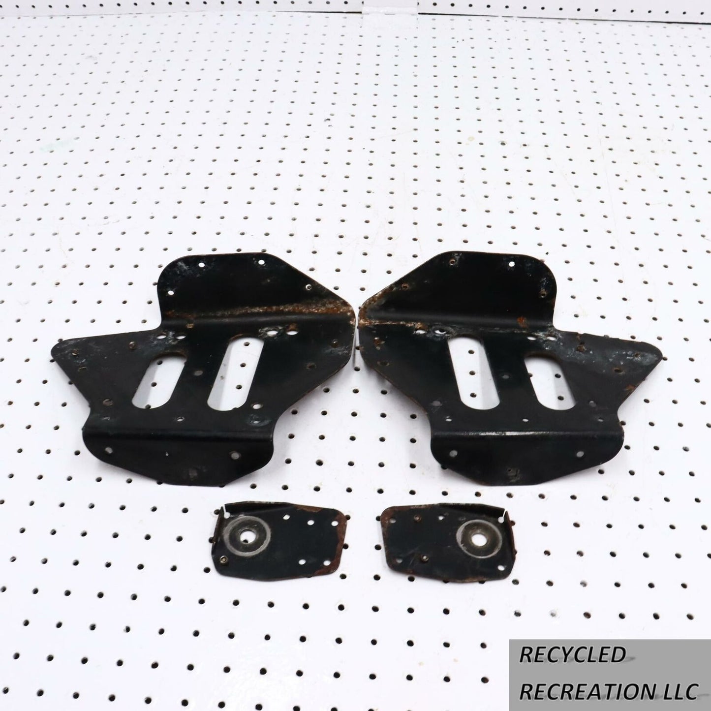 2007 POLARIS IQ 600 REAR SUSPENSION MOUNTING BRACKETS FRONT REAR 5249613 5249612