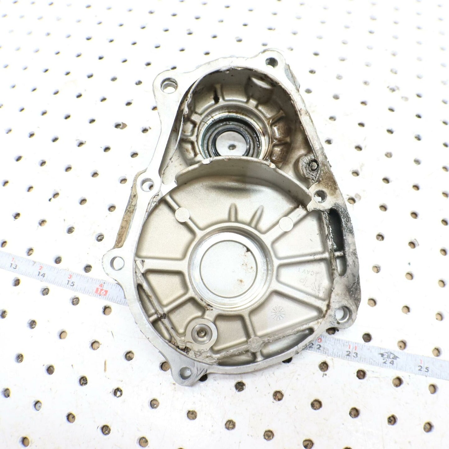 2000 POLARIS MAGNUM 325 TRANSMISSION GEARCASE FRONT OUTPUT COVER 3233781