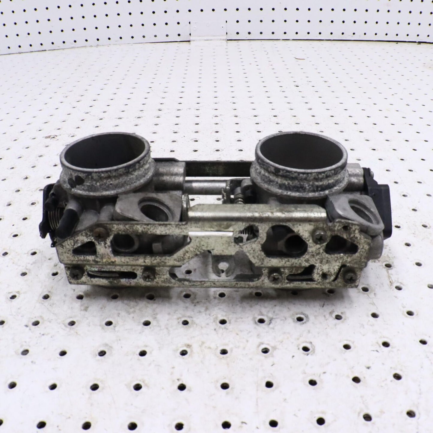 2010 SKI-DOO SUMMIT X 800R MAIN FUEL INJECTORS THROTTLE BODIES BODY 420889199