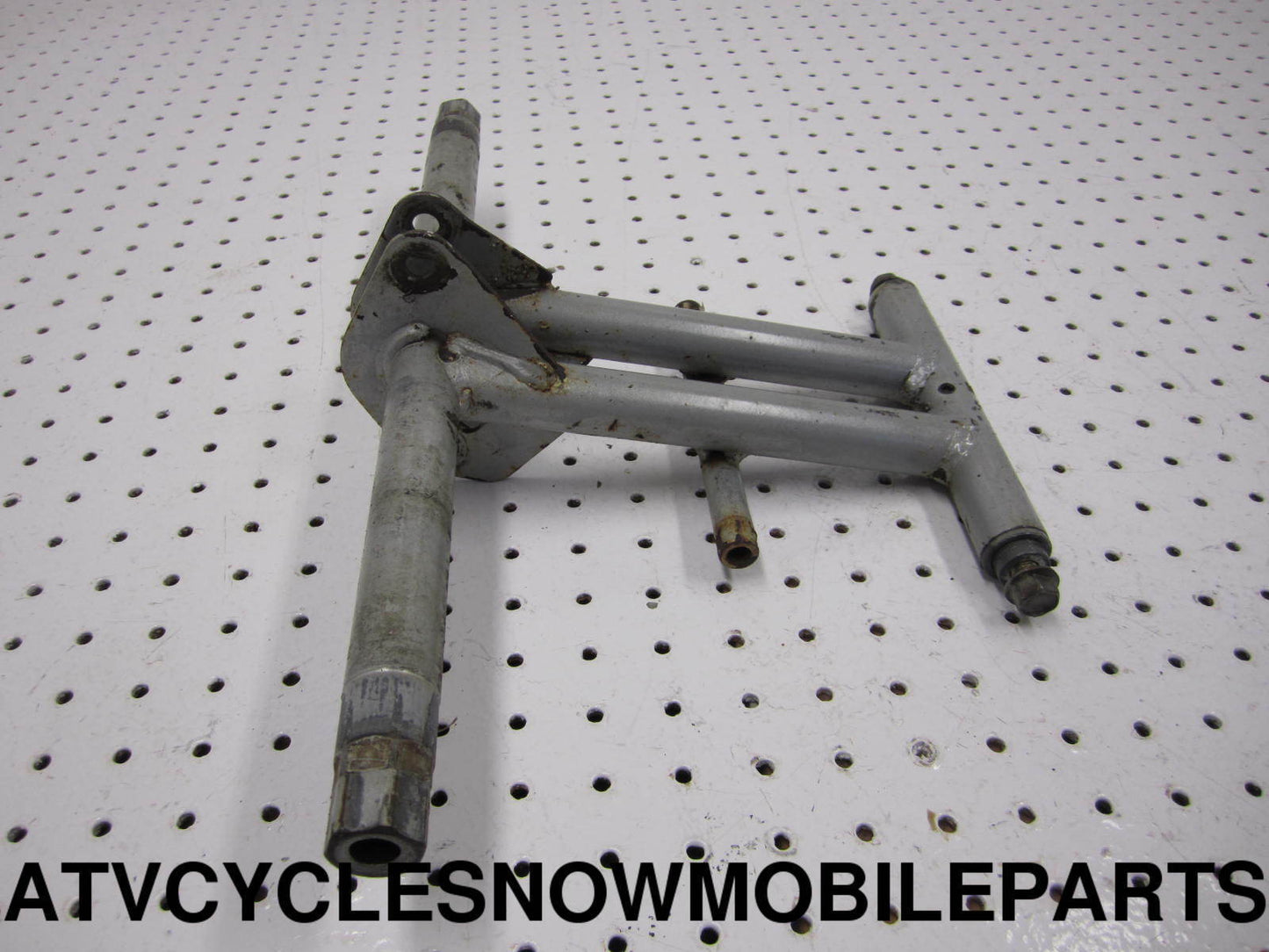 2005 ARCTIC CAT M7 141 REAR IDLER ARM 0704-783