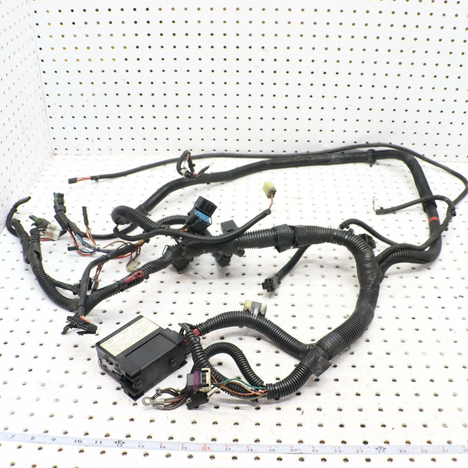 2006 POLARIS SWITCHBACK MAIN WIRING HARNESS WIRE LOOM 2410641