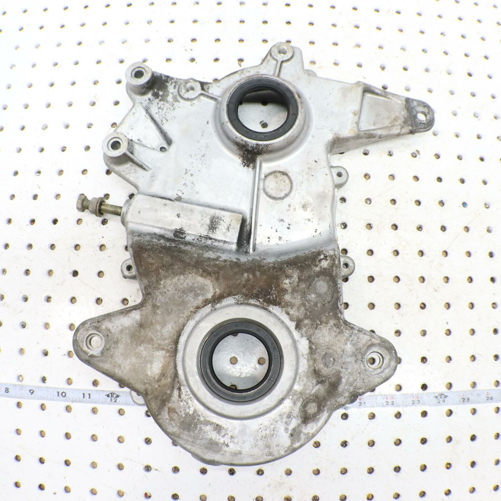 2006 POLARIS FST SWITCHBACK TRACK CHAIN HOUSING CASE 1332318