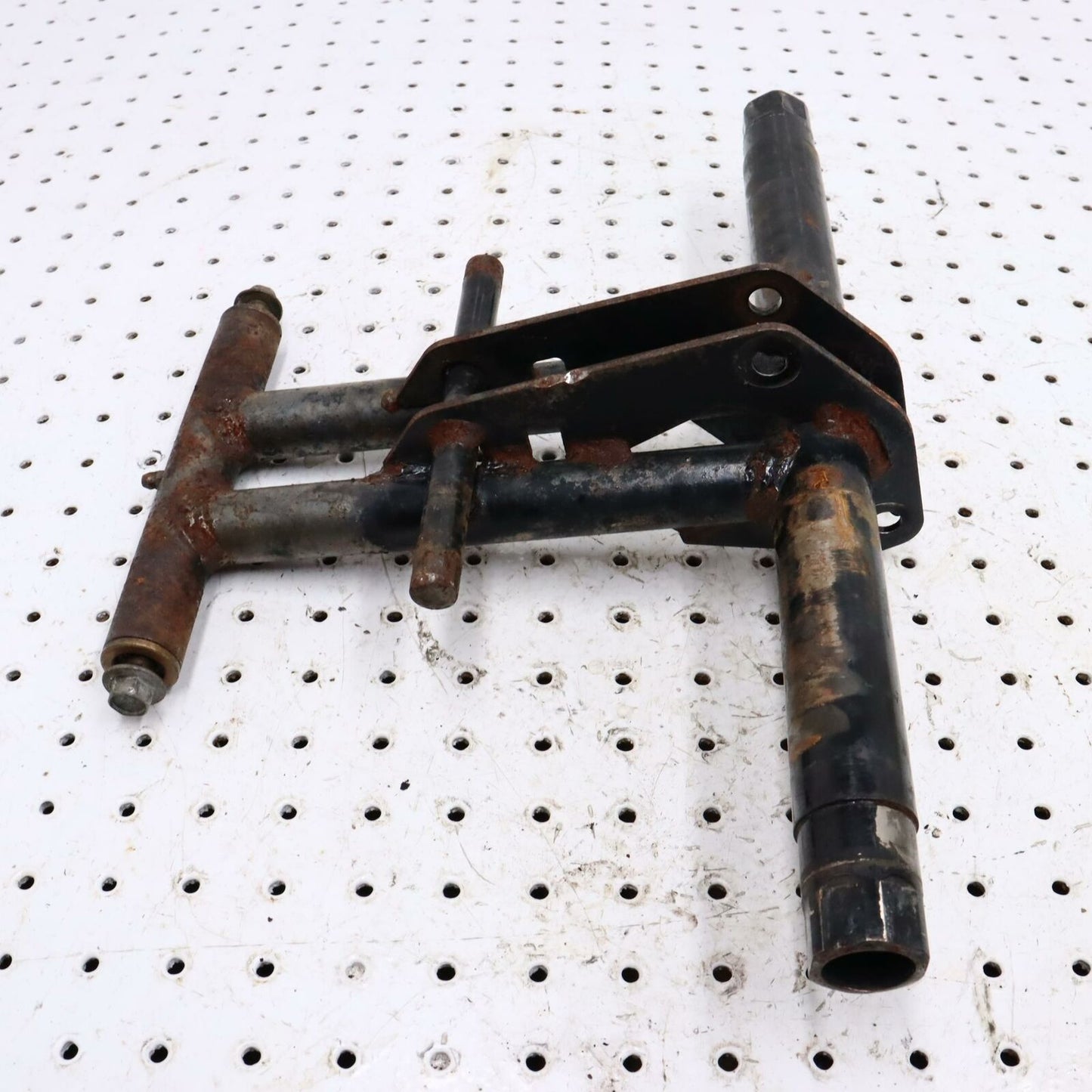 2013 ARCTIC CAT F5 REAR BACK SUSPENSION FRONT TORQUE PIVOT ARM 1704-619