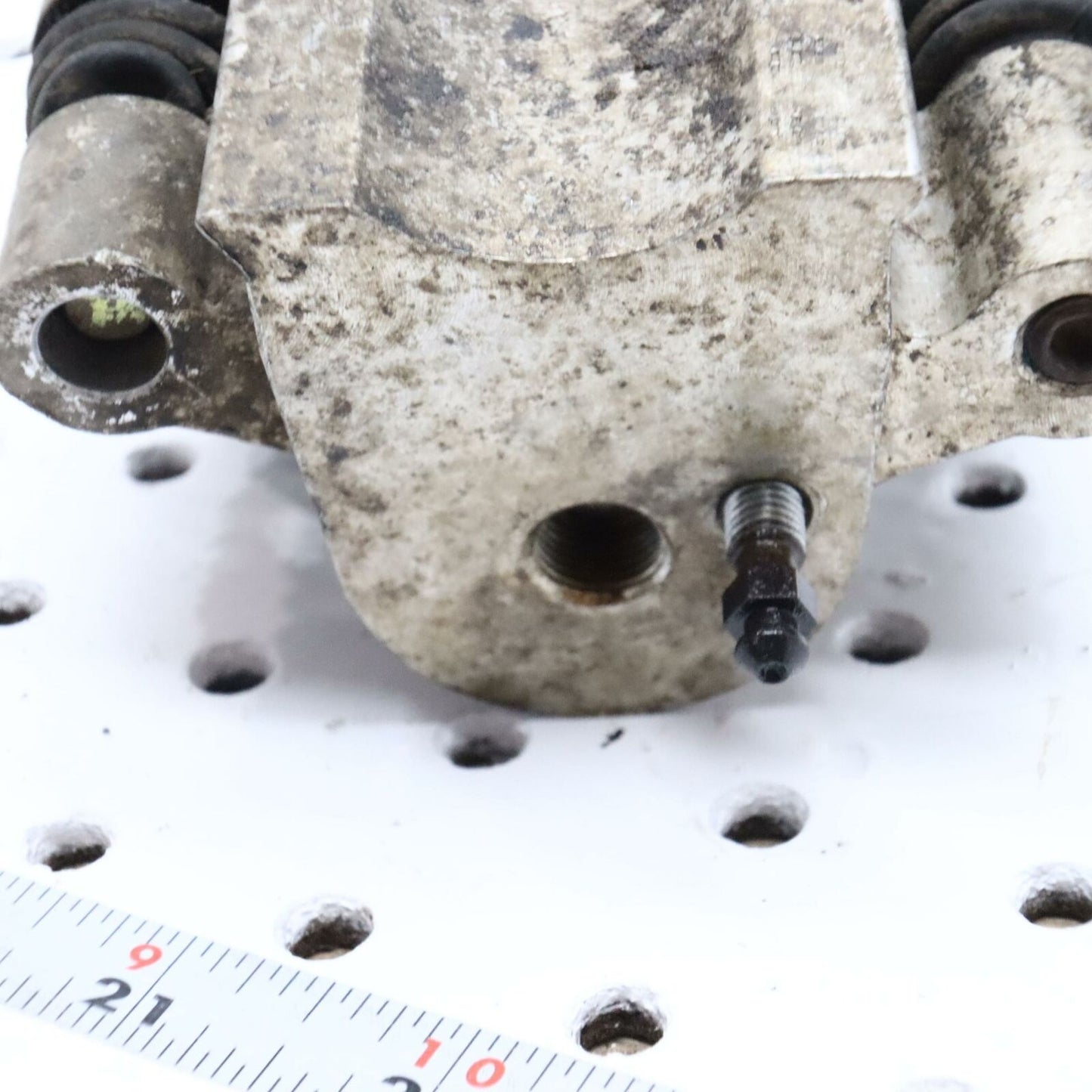 1996 POLARIS SCRAMBLER 400 LEFT FRONT BRAKE CALIPER 1910173 1910271