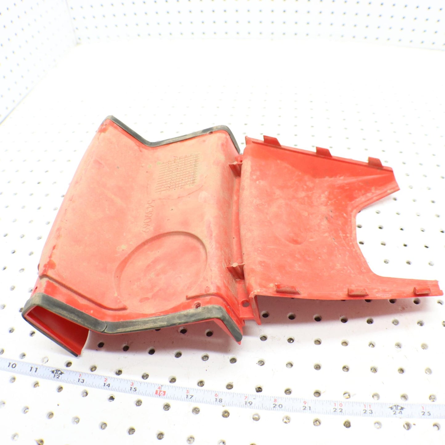 2016 POLARIS SPORTSMAN 570 FRONT FENDER COVER RED 5439069-293 CRACK