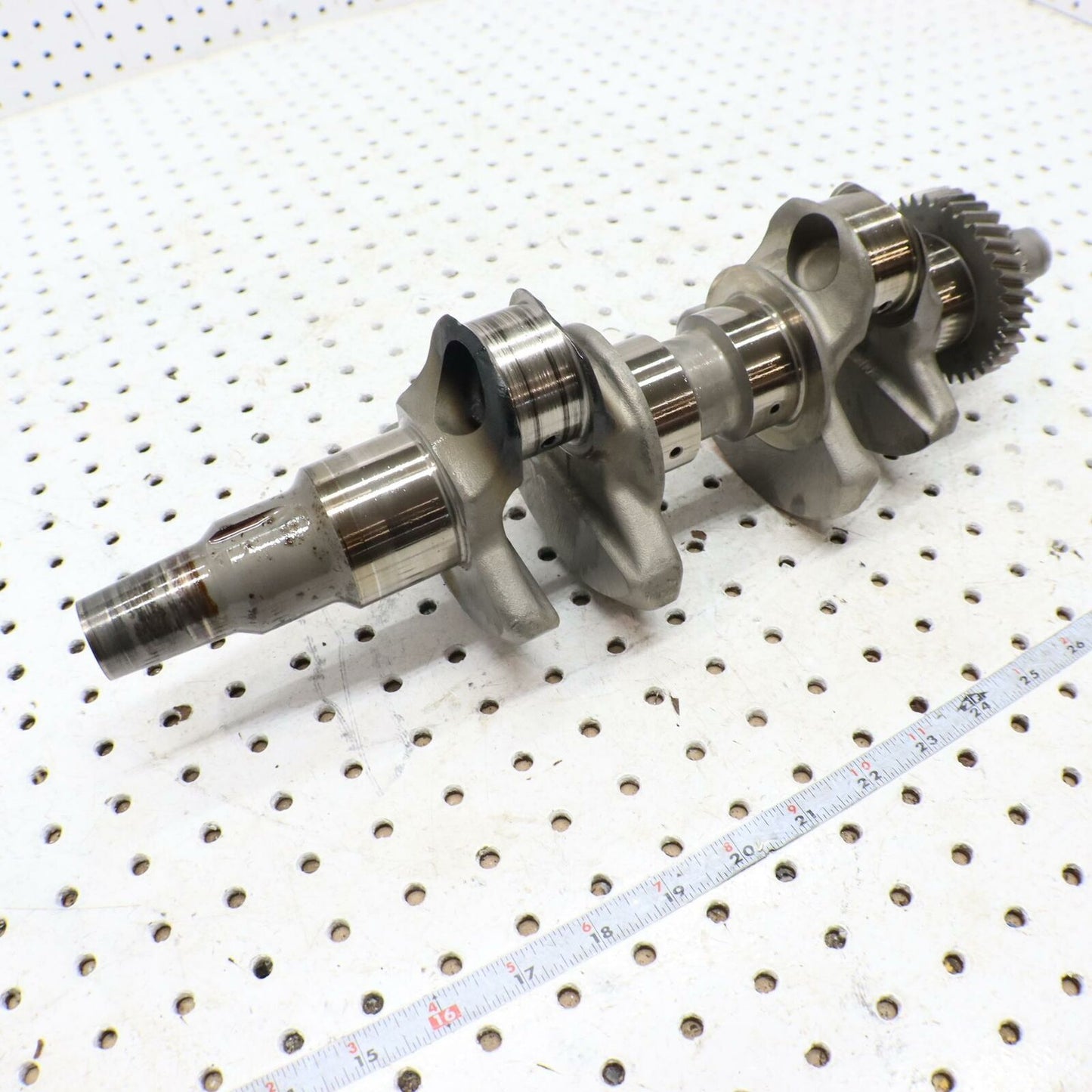 2006 POLARIS SWITCHBACK ENGINE MOTOR CRANKSHAFT CRANK SHAFT 0452929 CORE
