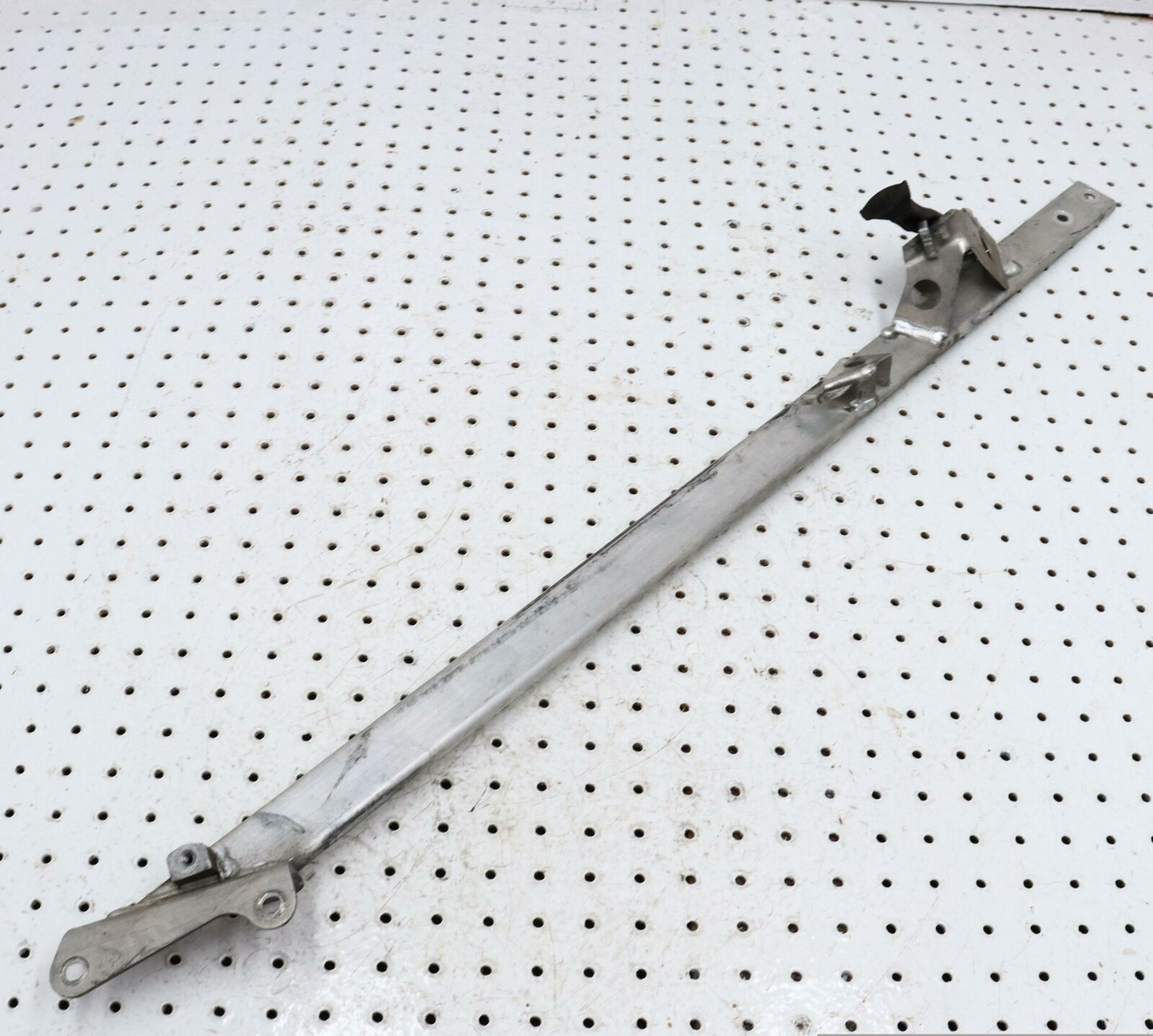 2006 SKI-DOO MXZ 500SS FRAME CHASISS SUPPORT RH Member 518323352