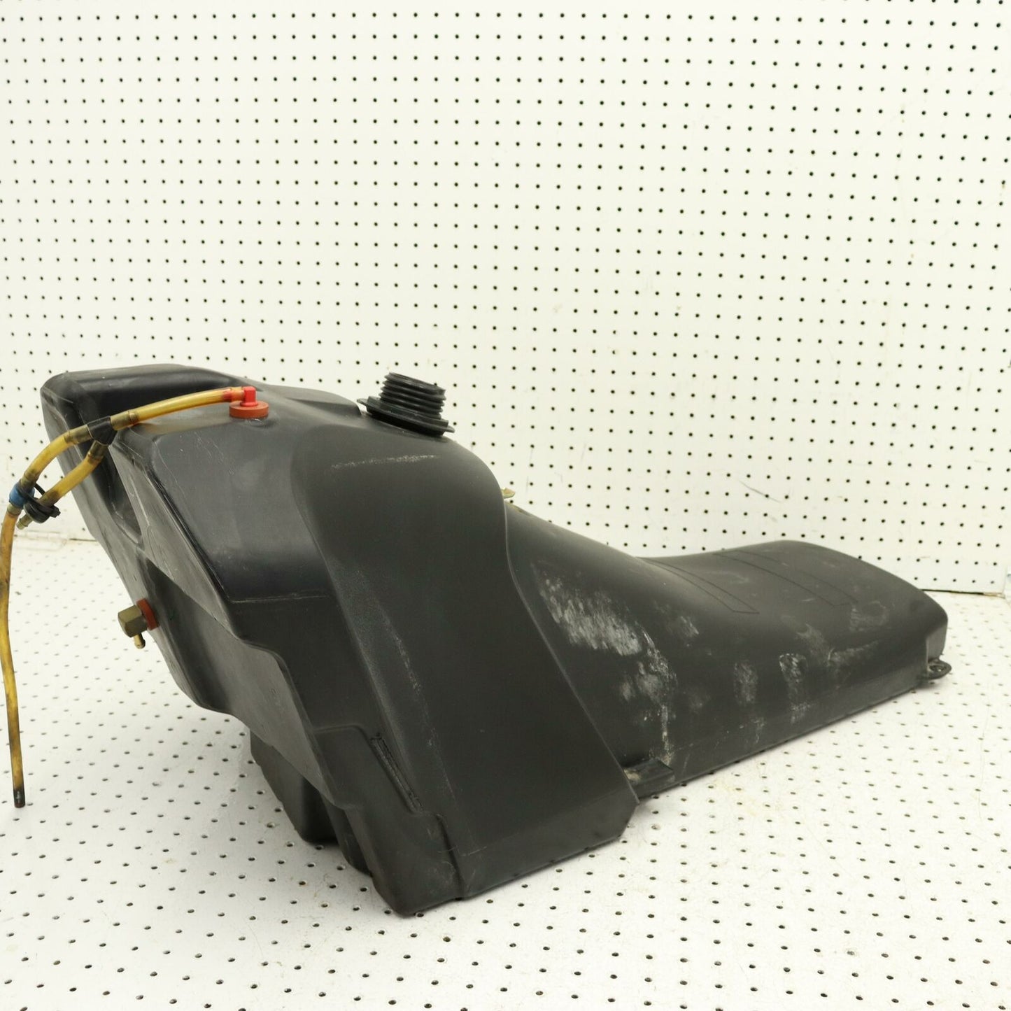 2007 POLARIS RMK 600 GAS TANK FUEL RESERVOIR 2520616
