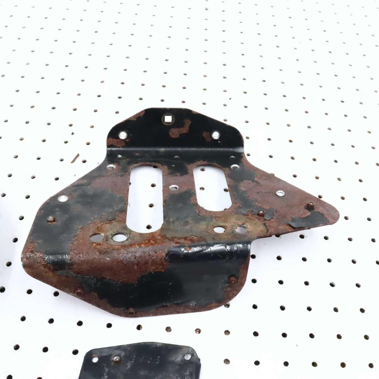 2007 POLARIS IQ 600 REAR SUSPENSION MOUNTING BRACKETS FRONT REAR 5249613 5249612