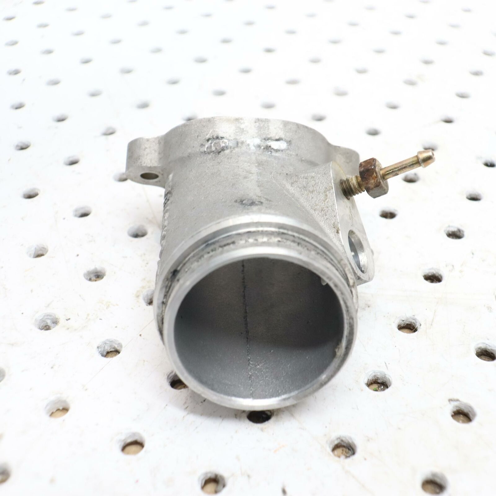 2006 POLARIS SWITCHBACK AIR INTAKE PIPE WITH HOLE 0452950 0452952