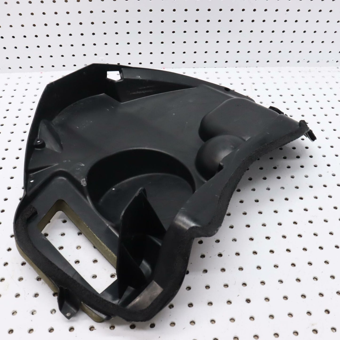 2006 POLARIS CLASSIC 700 AIR PLENUM, HEADLIGHT ACCESSS COVER 2633044