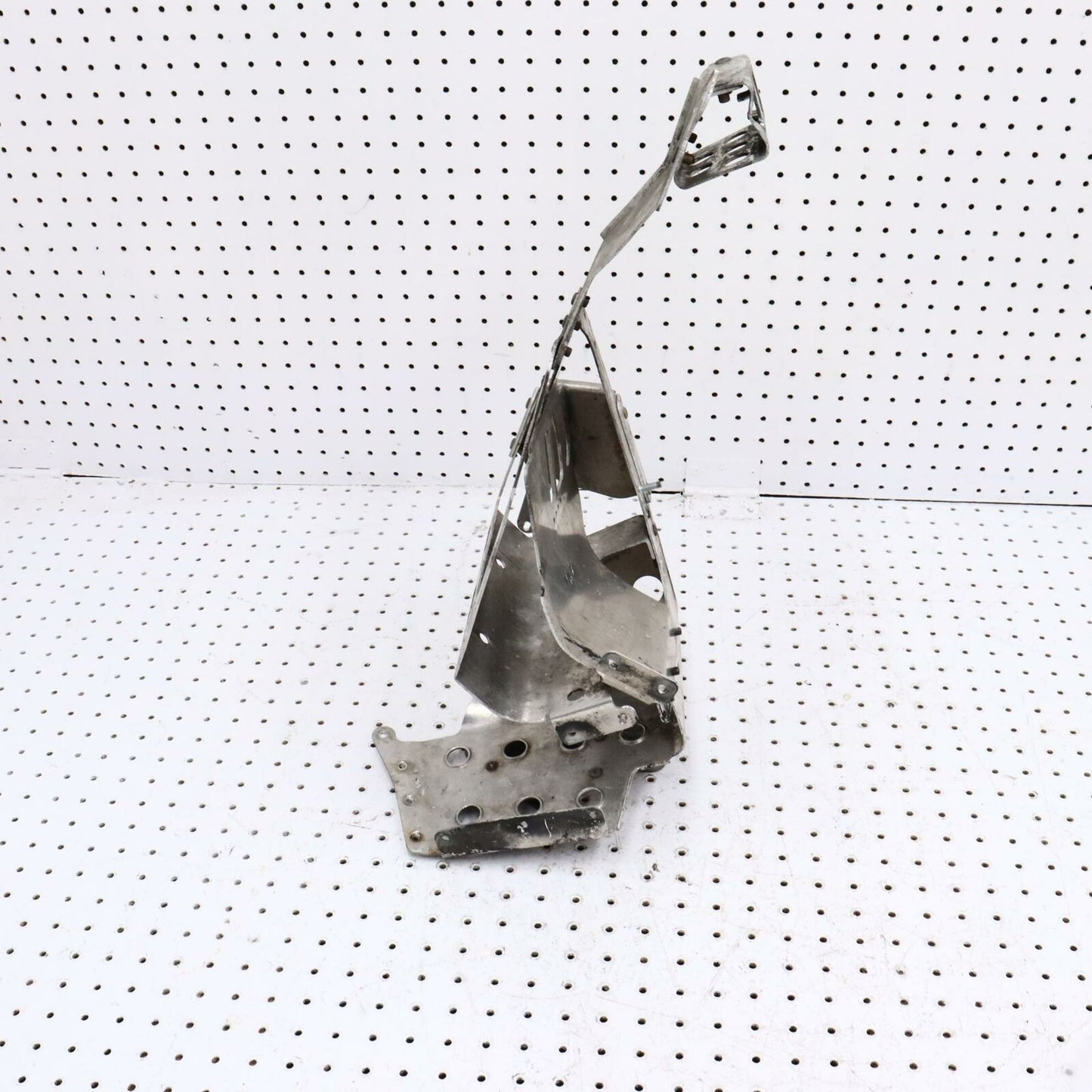 2006 POLARIS CLASSIC 700 LEFT FRONT FOOT HOLDER REST STAY FOOTREST WELL 1015301