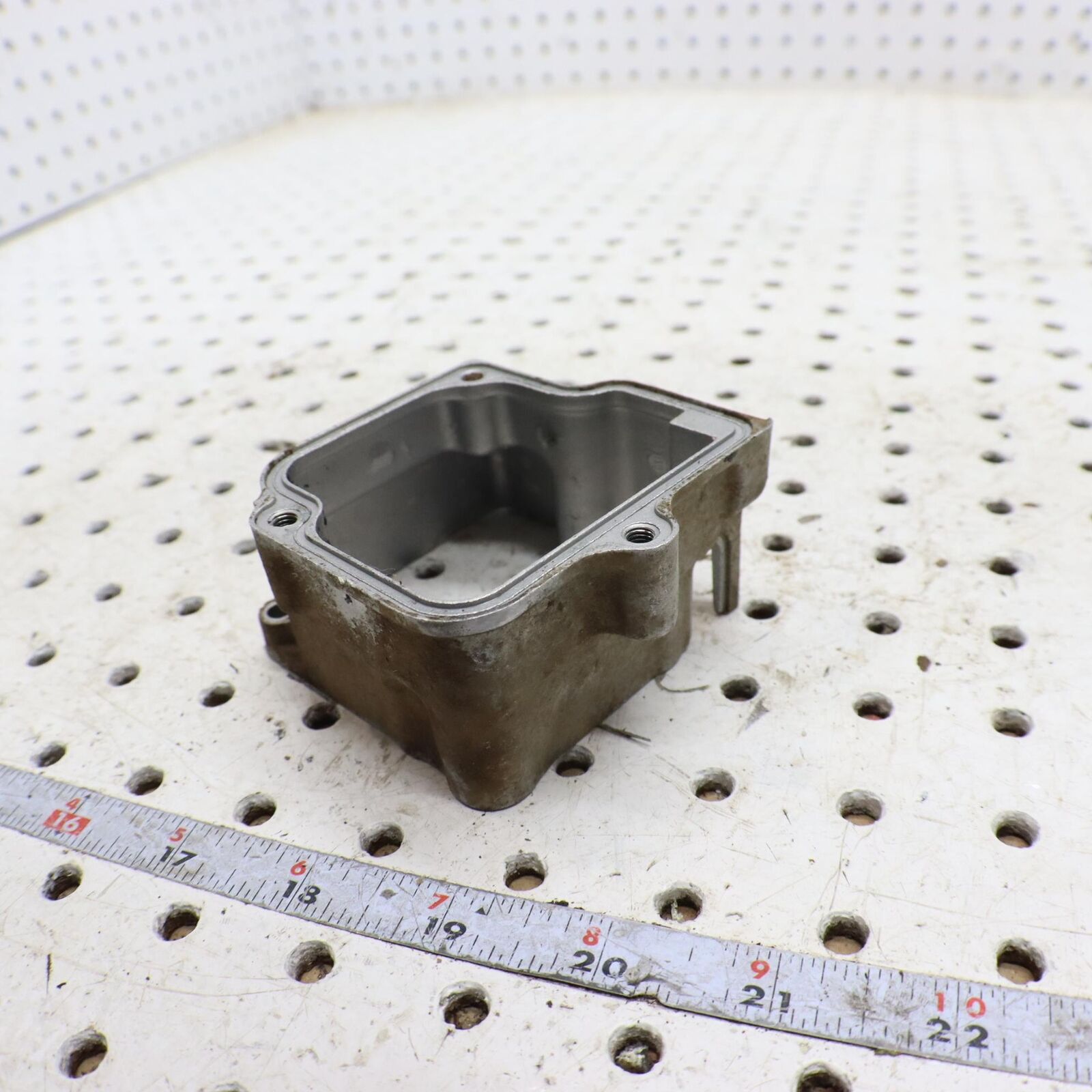 1998 POLARIS XPLORER 400L OIL PUMP HOUSING  3085520