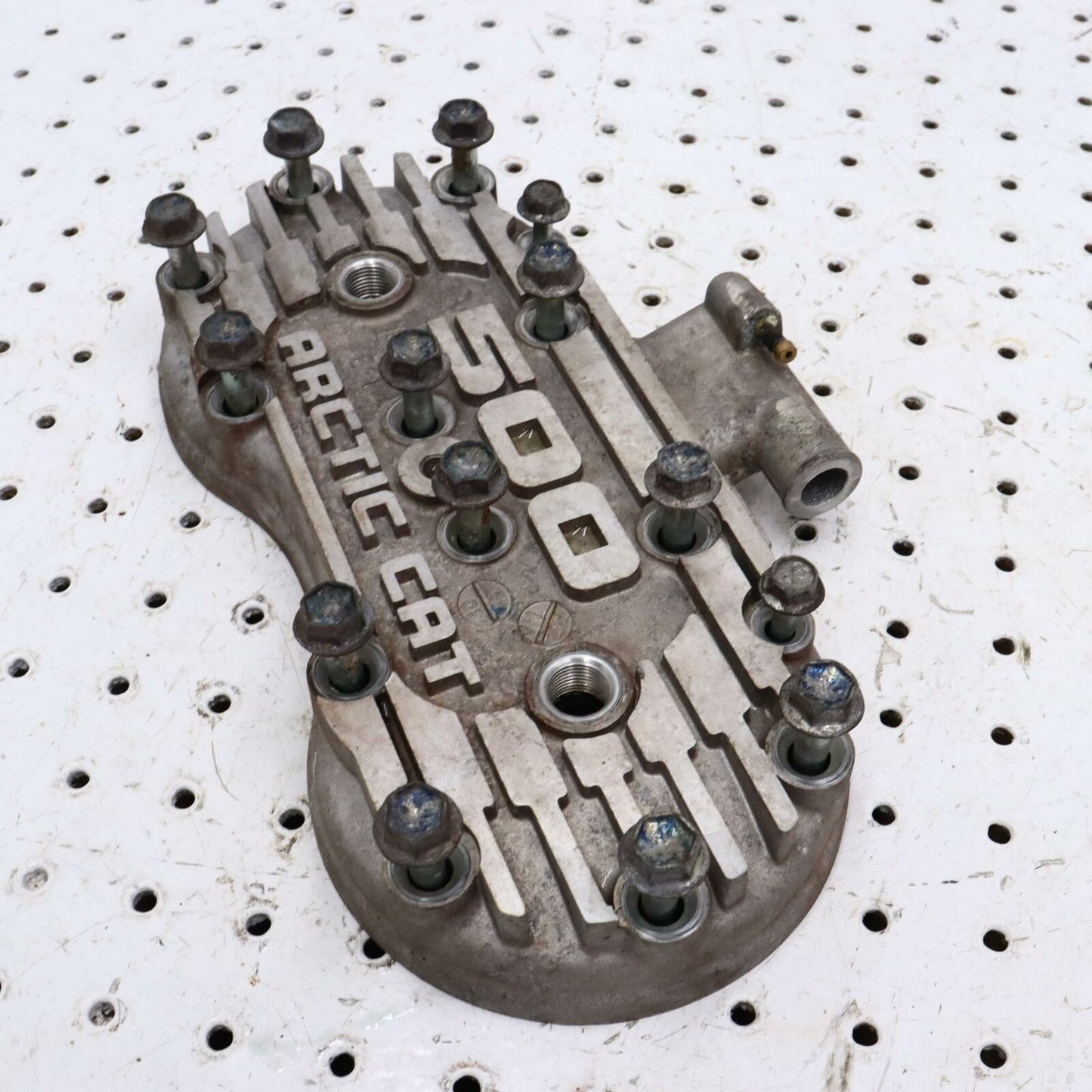2013 ARCTIC CAT F5 ENGINE MOTOR CYLINDER HEAD TOP COVER DOME 3007-611